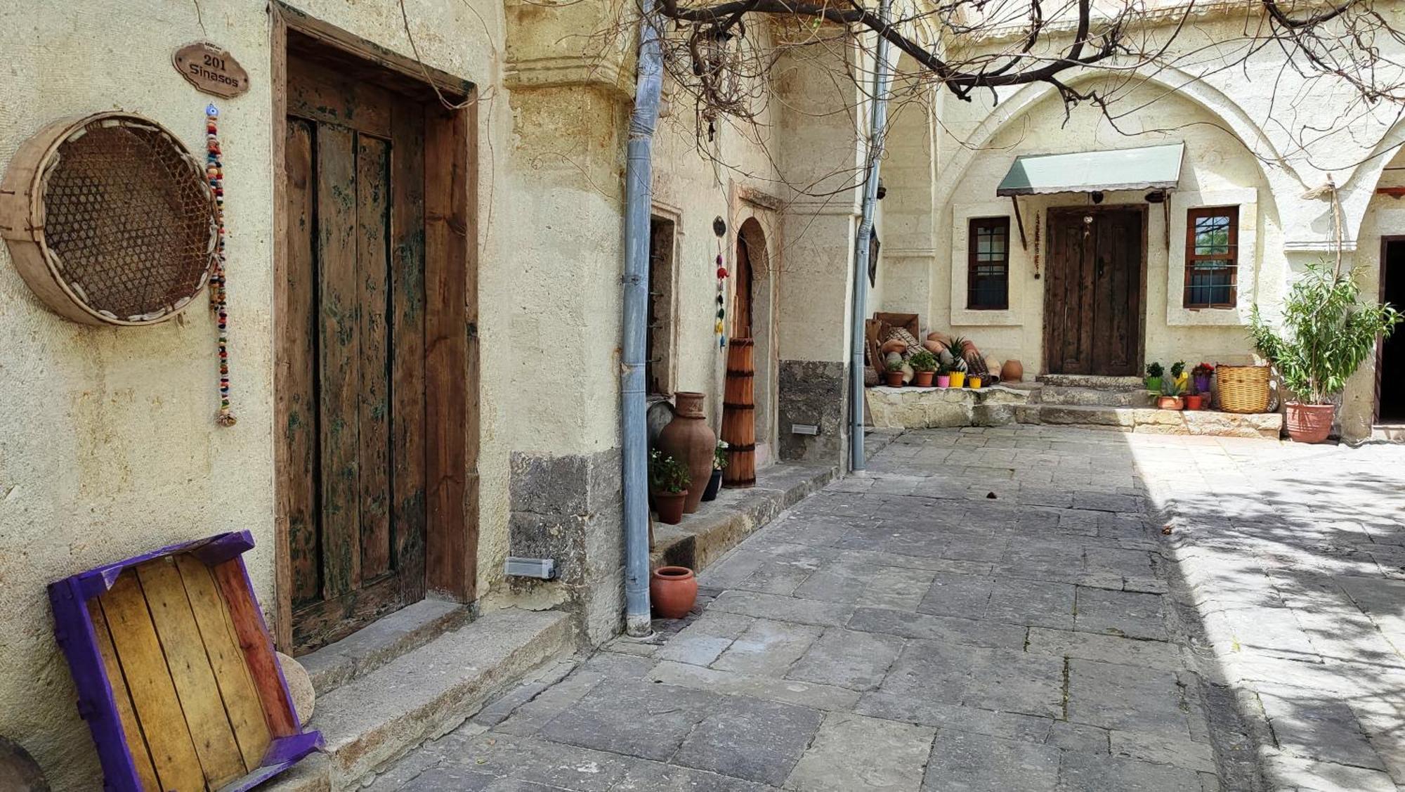 Armesos Cave Hotel Urgup Exterior photo
